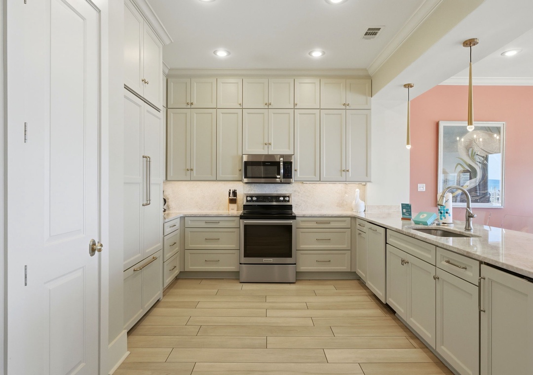 6-web-or-mls-1557-w-beach-blvd