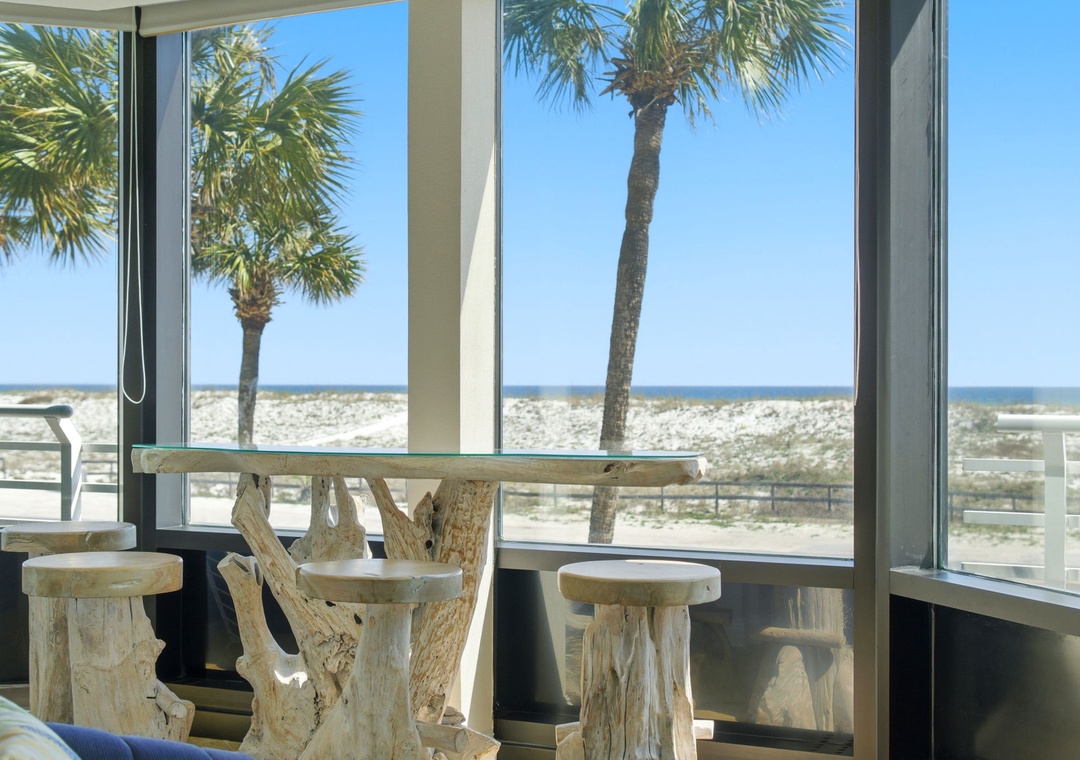 Palm Beach Club 119- Sitting Area