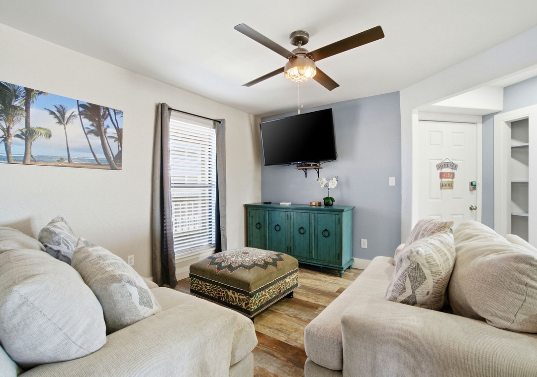 8-web-or-mls-317-e-beach-blvd-201a