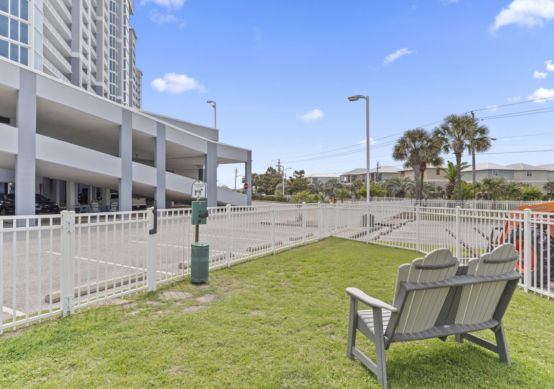 Lighthouse Condominiums Pet Area (owner only)