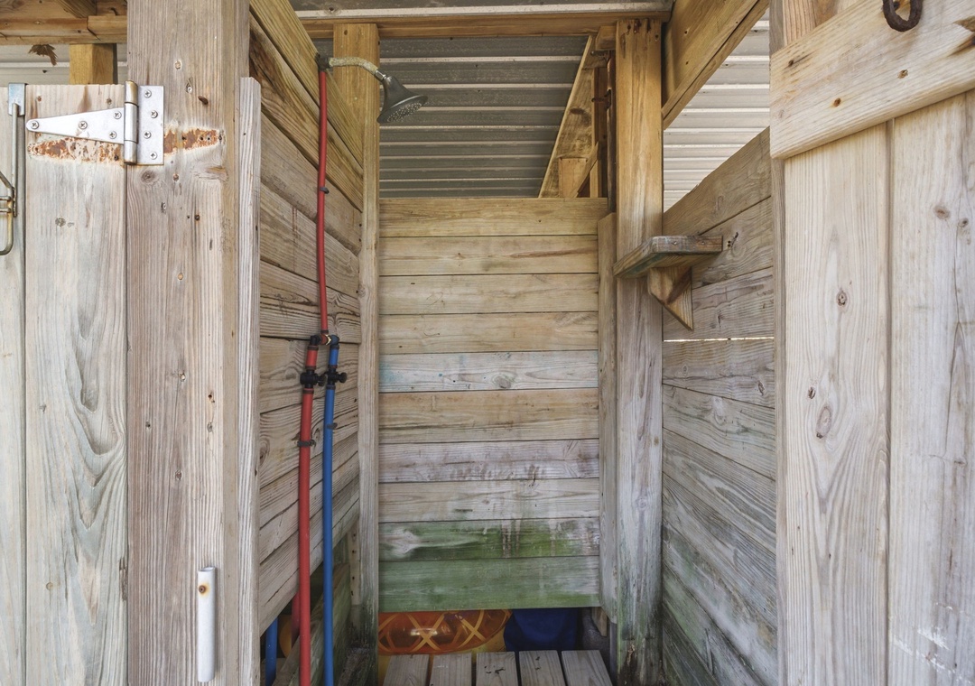 Seaswept- Outdoor Shower