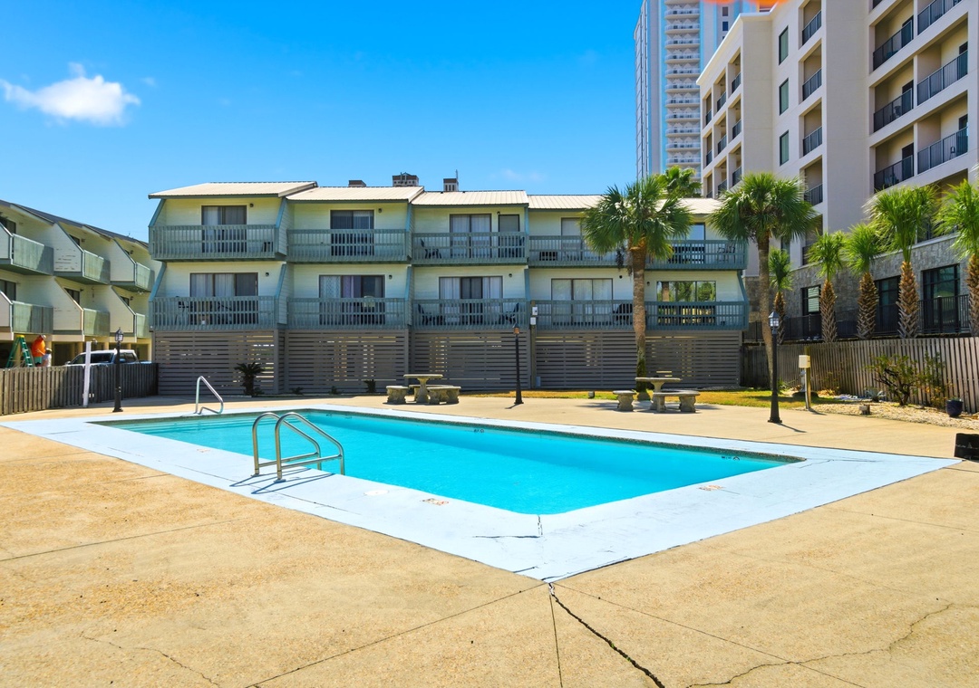 BeachWalk Condo Pool