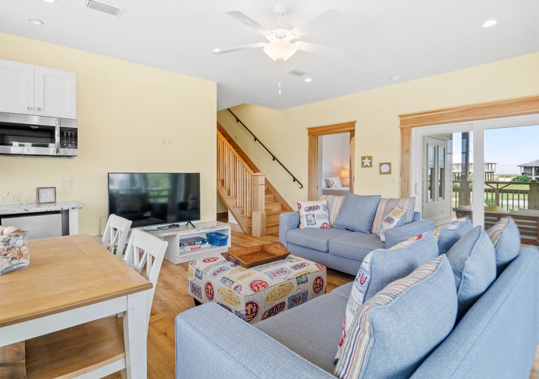Casa de Madera Pensacola Beach- First Level Living Area with Dining