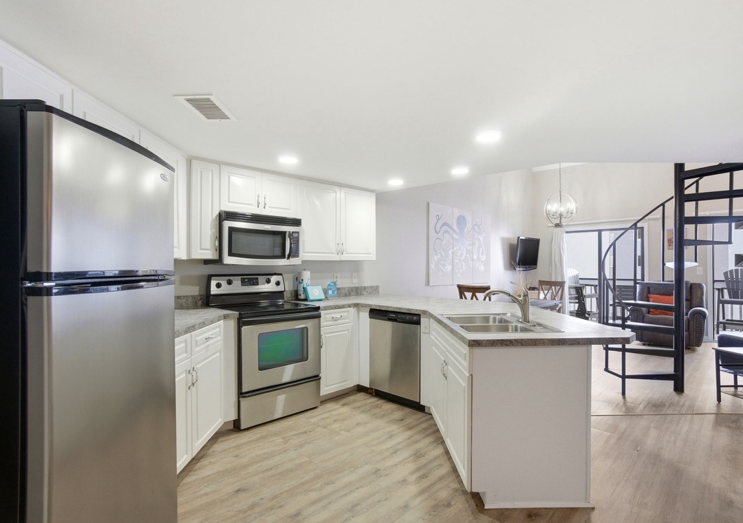 7-web-or-mls-317-e-beach-blvd-304c