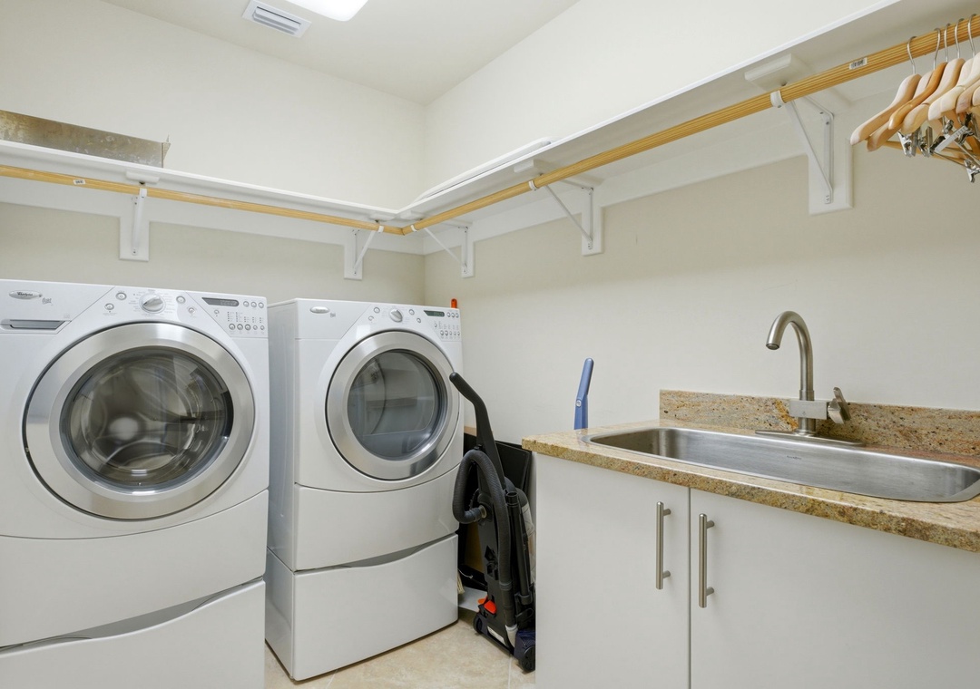 Turquoise Place 1108C- Laundry Room