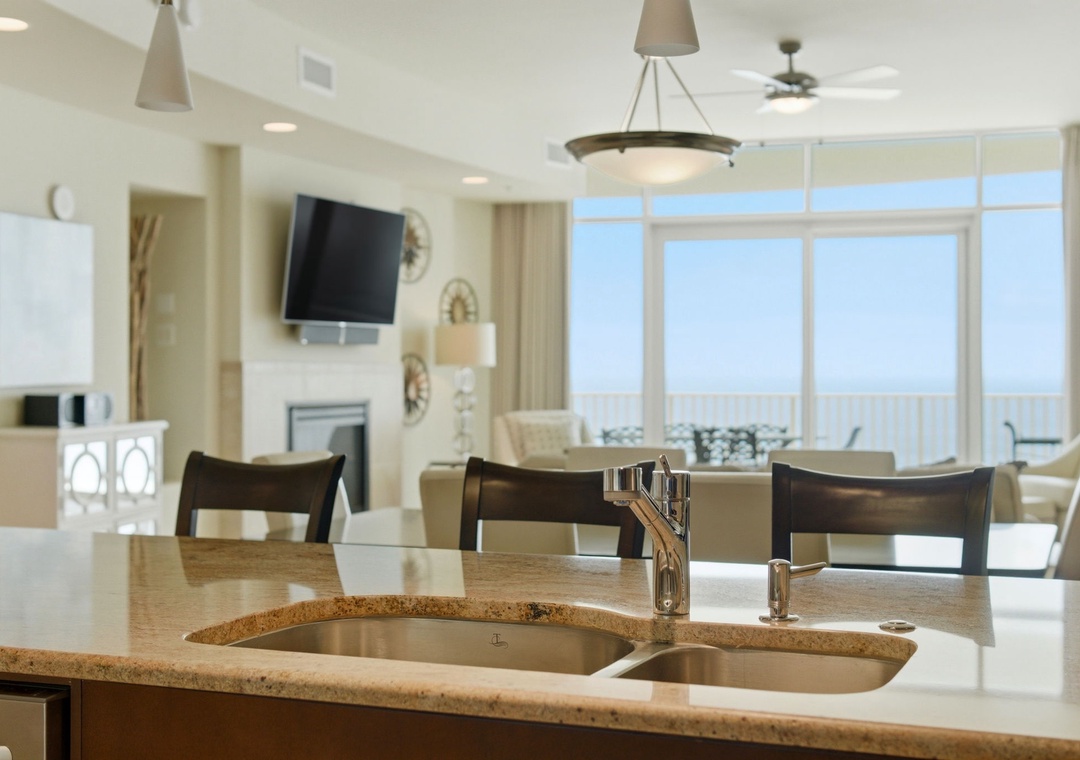 Turquoise Place 1108C- Kitchen & Bar