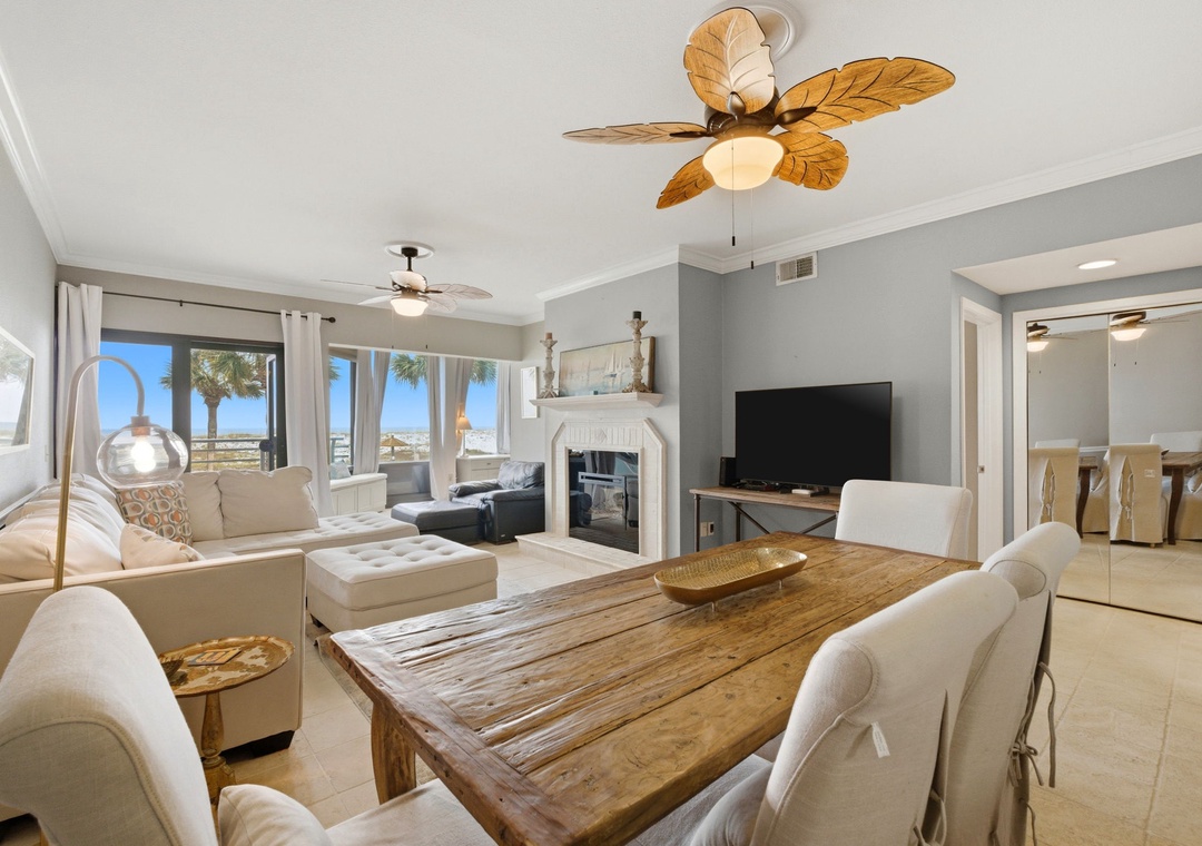 Palm Beach Club 118- Dining Room, TV, Living Room & Sunroom