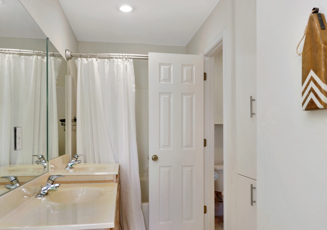 Bedroom 1 - Master Bathroom