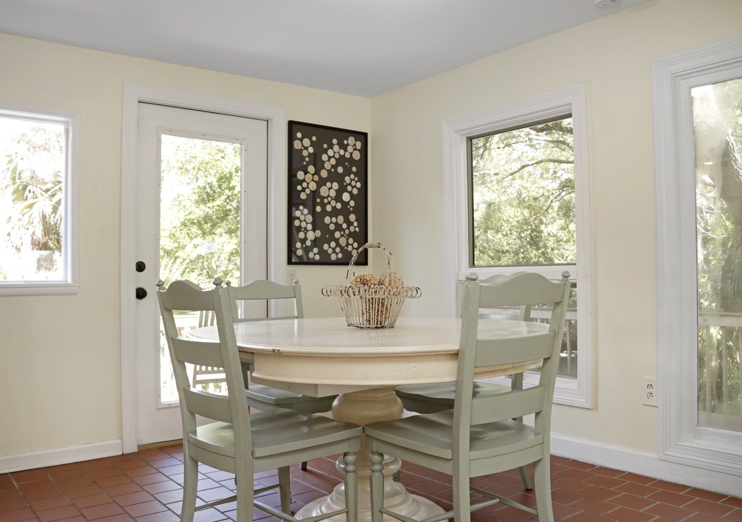 Additional Dining in Kitchen