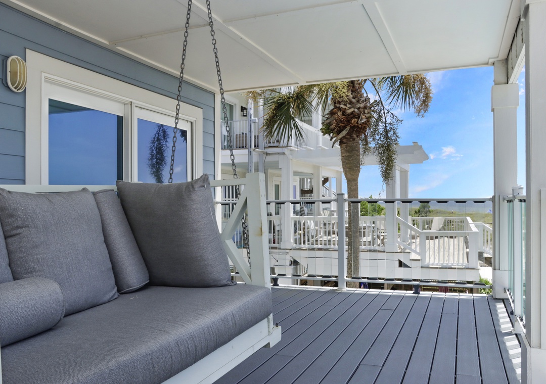 First Floor Beach Front Deck