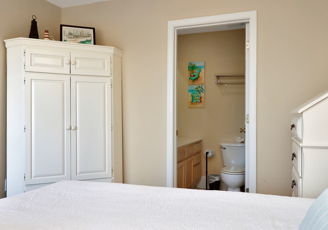 Bedroom 1 with Full Bathroom