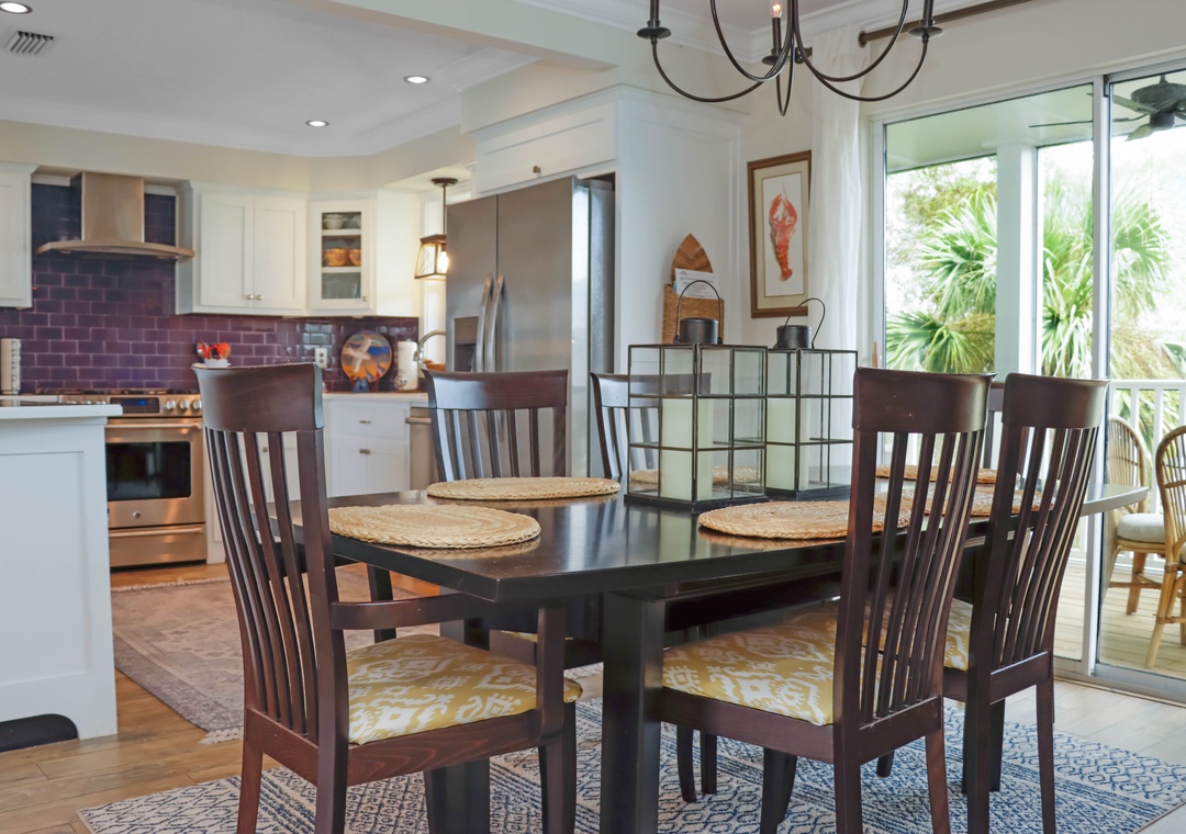 Dining Area with View onto Screened Deck