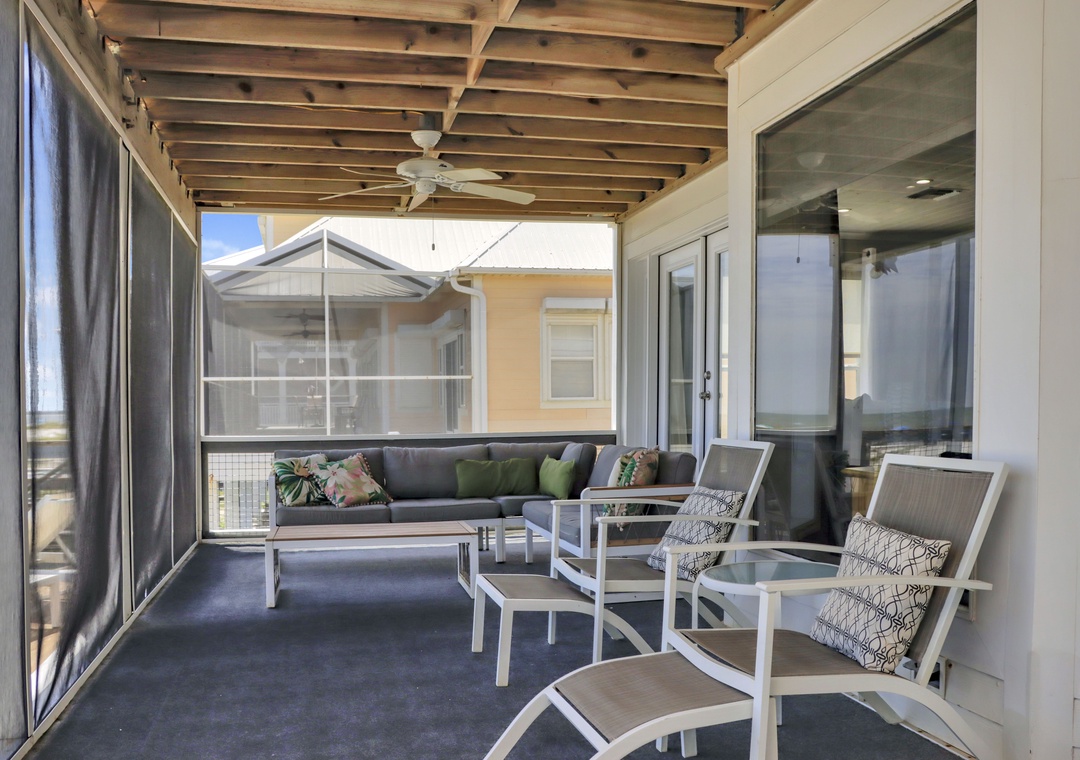 Beach Front Screened Deck