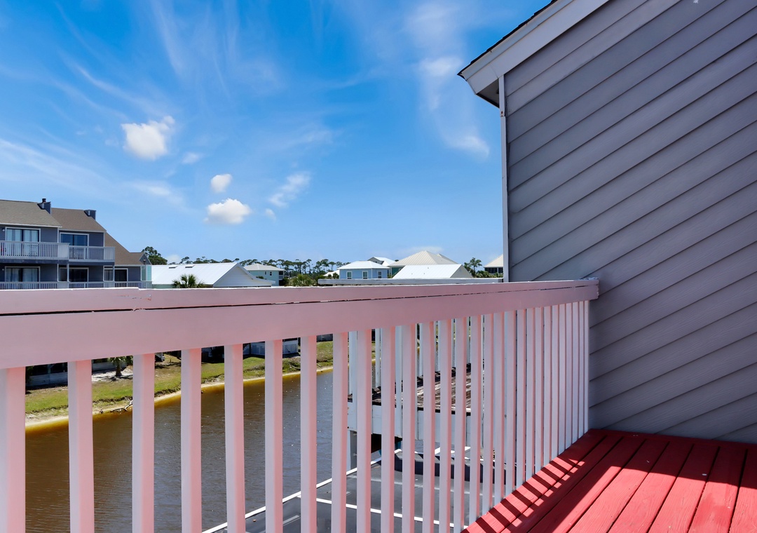 Master Bedroom 1 - Small Deck