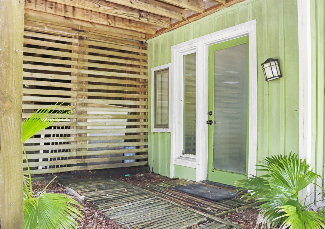 Small Side Deck