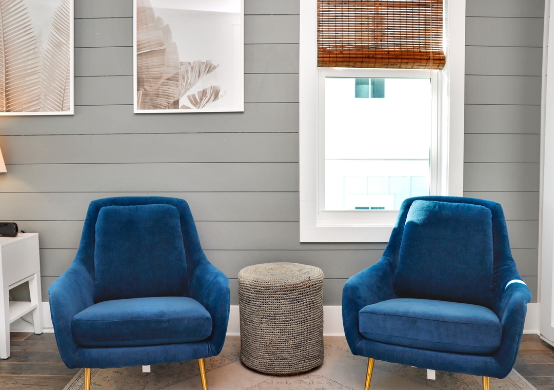 Bedroom 6 - Sitting Area