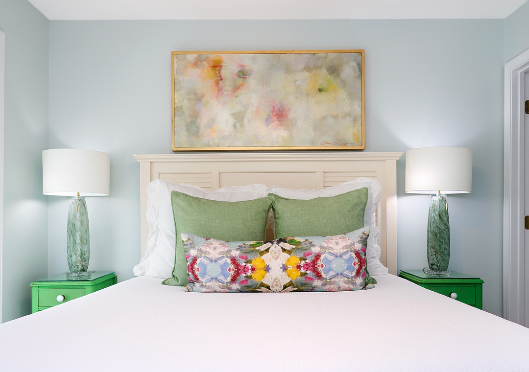 Master Bedroom 2 - Queen Bed