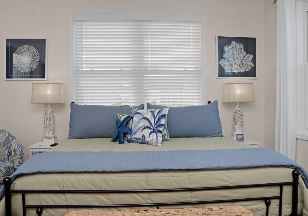Bedroom 4 - King Bed