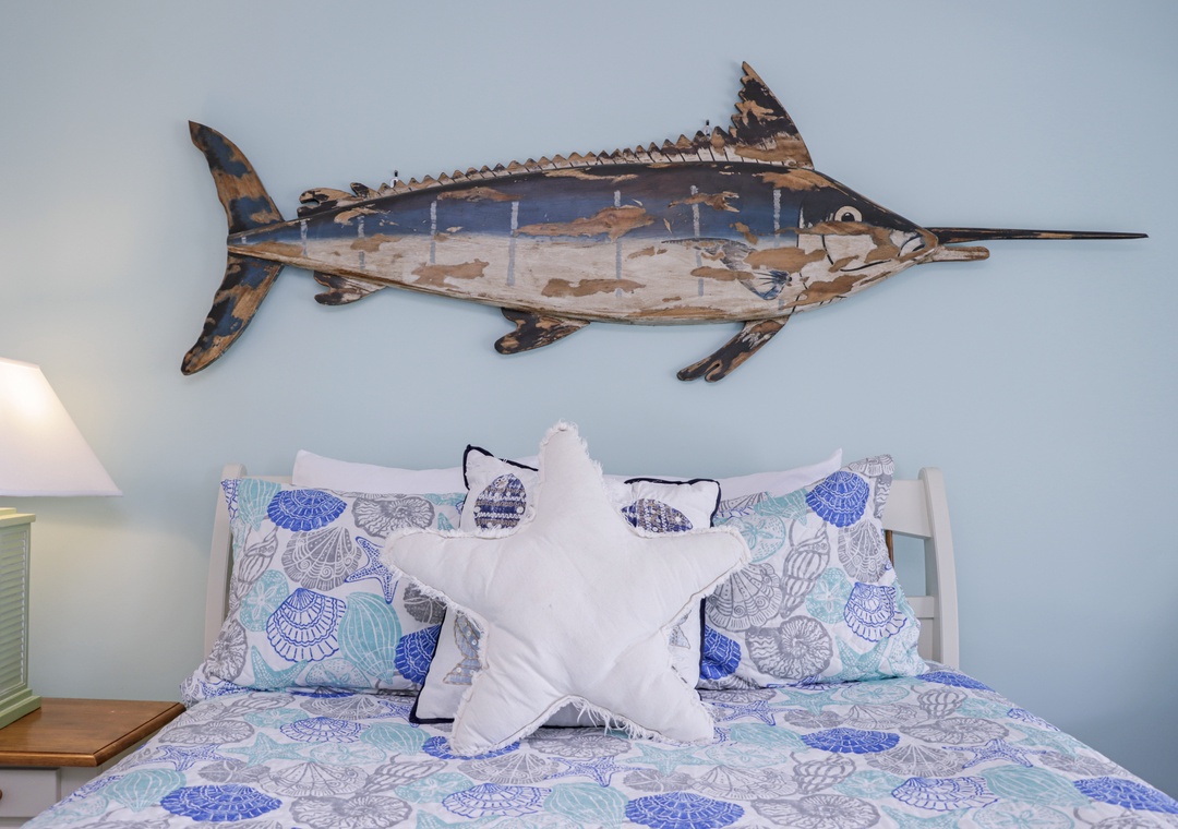 Bedroom 2 - Queen Bed