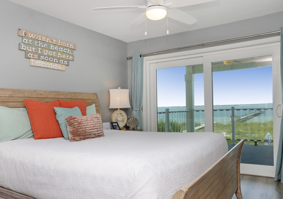 Bedroom 1 - Beach Front