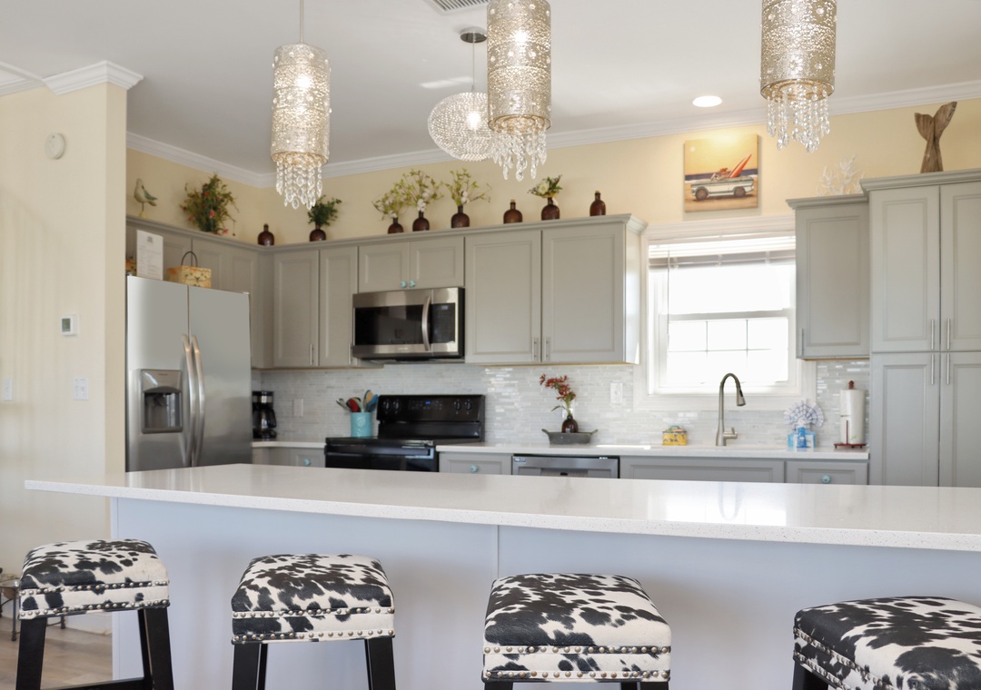 Kitchen - Bar Seating