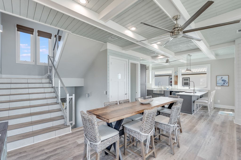 Living/Dining Area