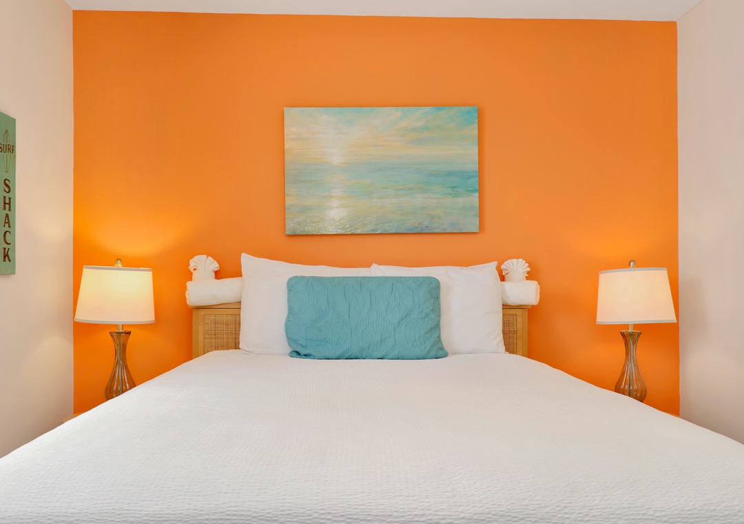 Bedroom 2 - Queen Bed