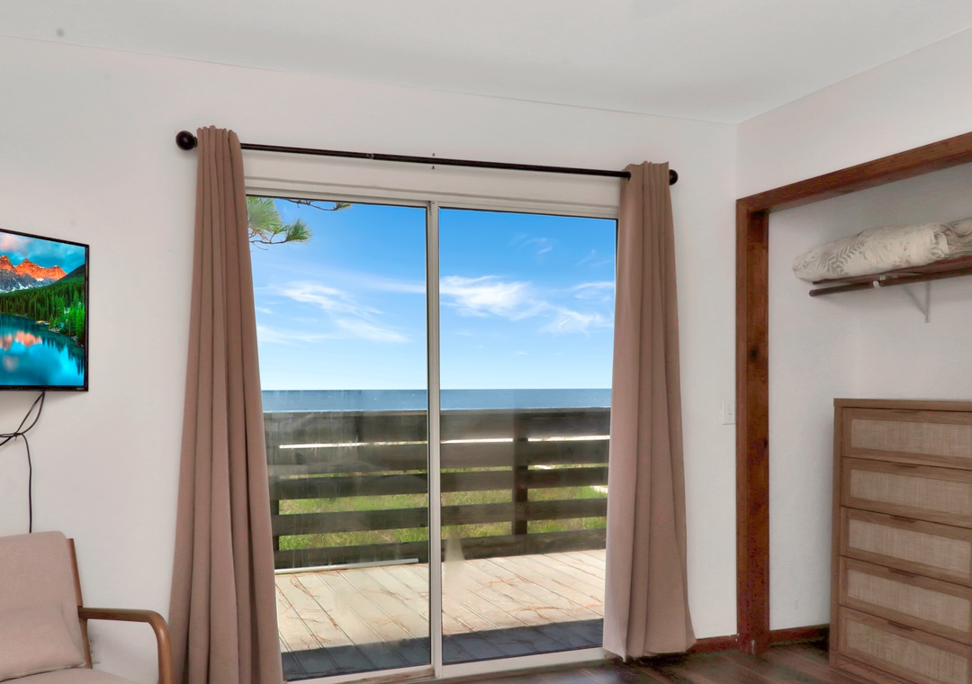 Guest Bedroom - Beach View