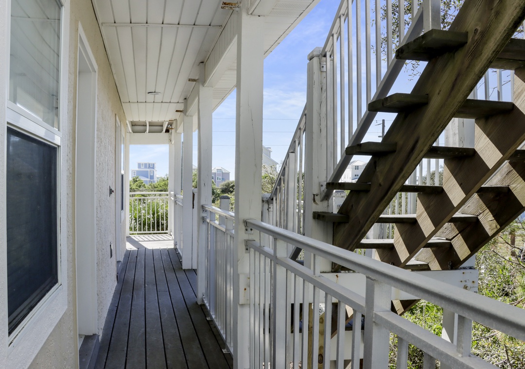 Outside Deck to Bedrooms 3 and 4