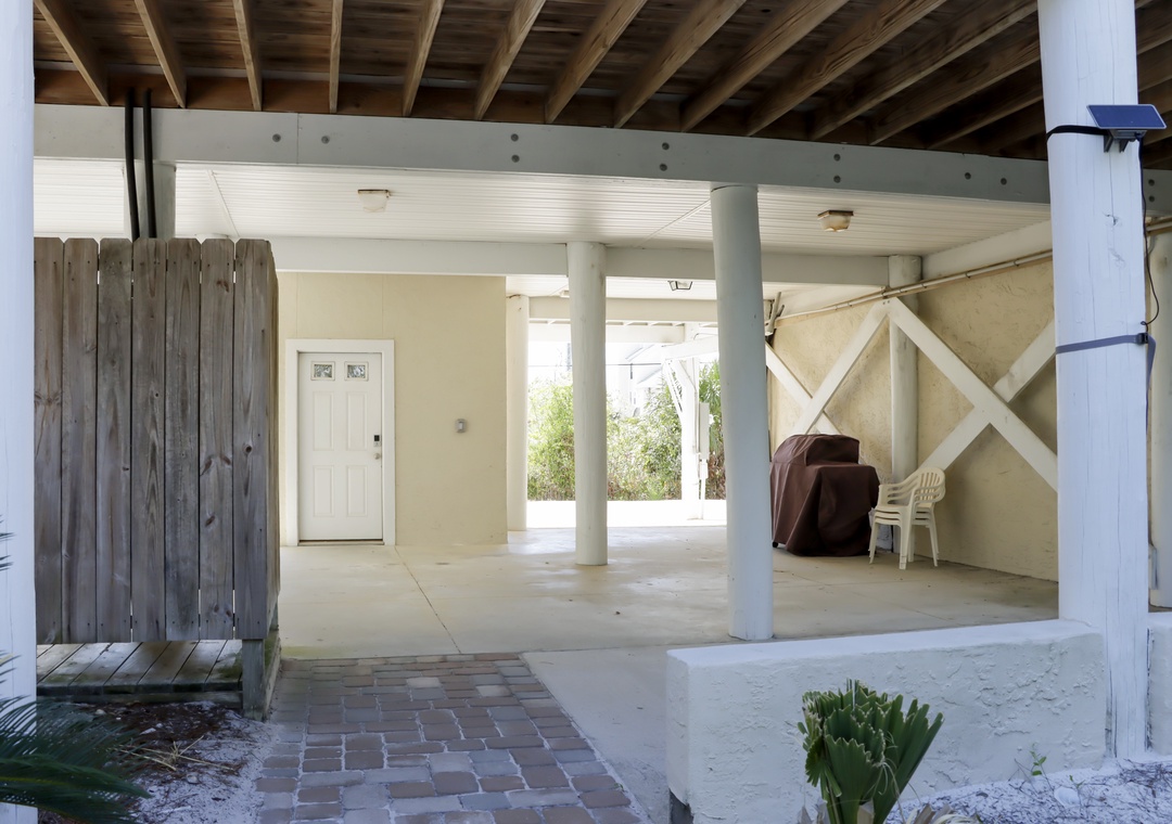 Outdoor Shower and Grilling Area