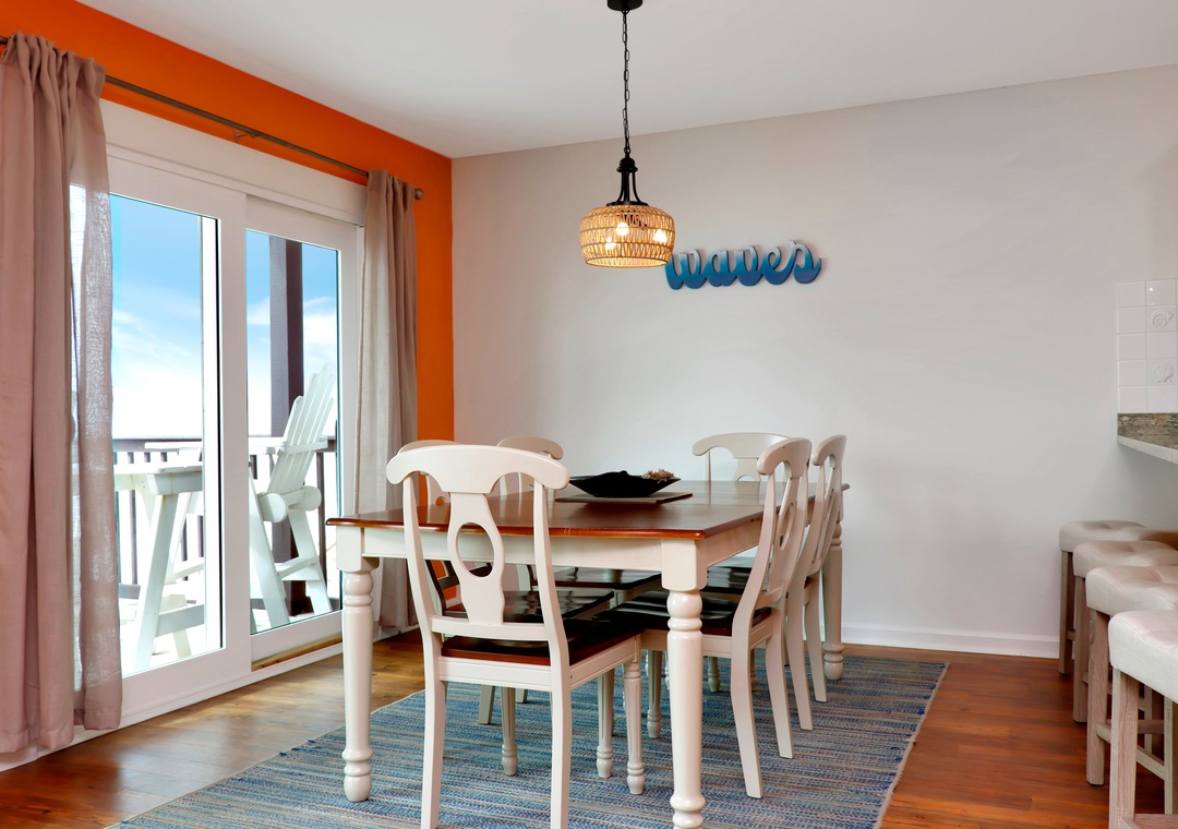 Beachfront Dining Area (1)