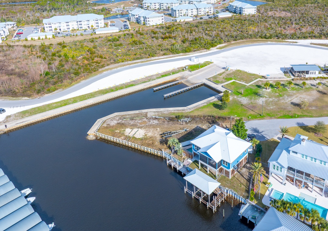 Close Proximity to Public Boat Launch