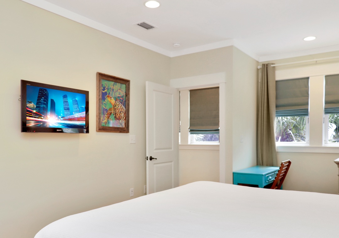 Bedroom 3 - TV and Workspace