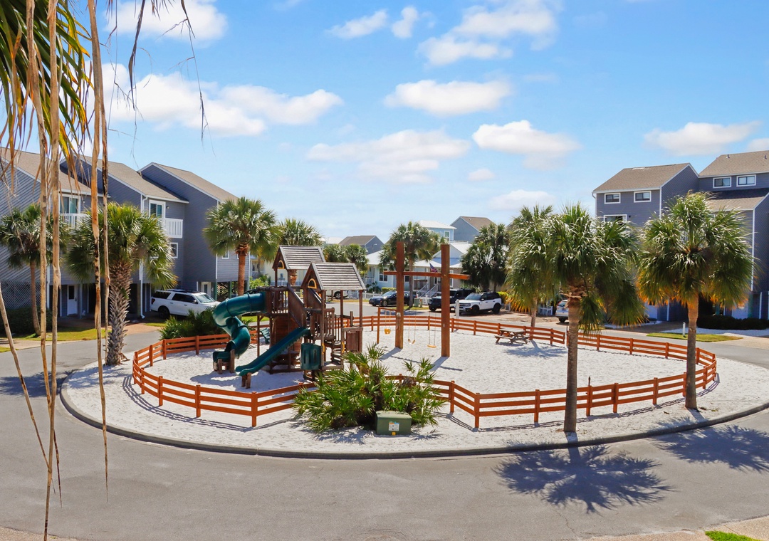 Guest Bedroom 1 - Deck View of Playground