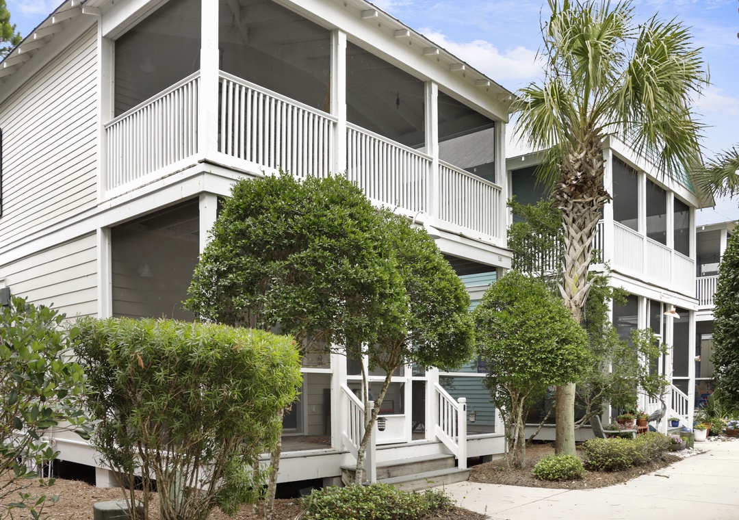 Barefoot Cottage B28