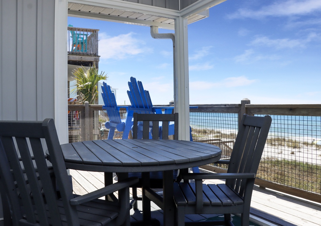 Beach Front Outdoor Dining