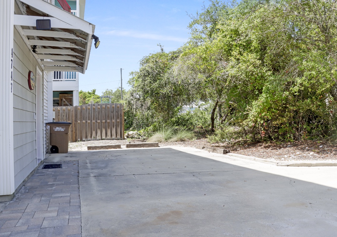 Additional Parking in Front of House