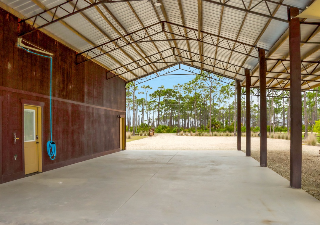 Large Covered Area, Enclosed Storage and Full Bathroom