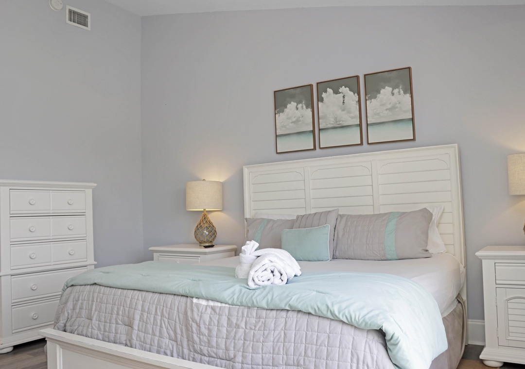 Bedroom 2 - King Bed
