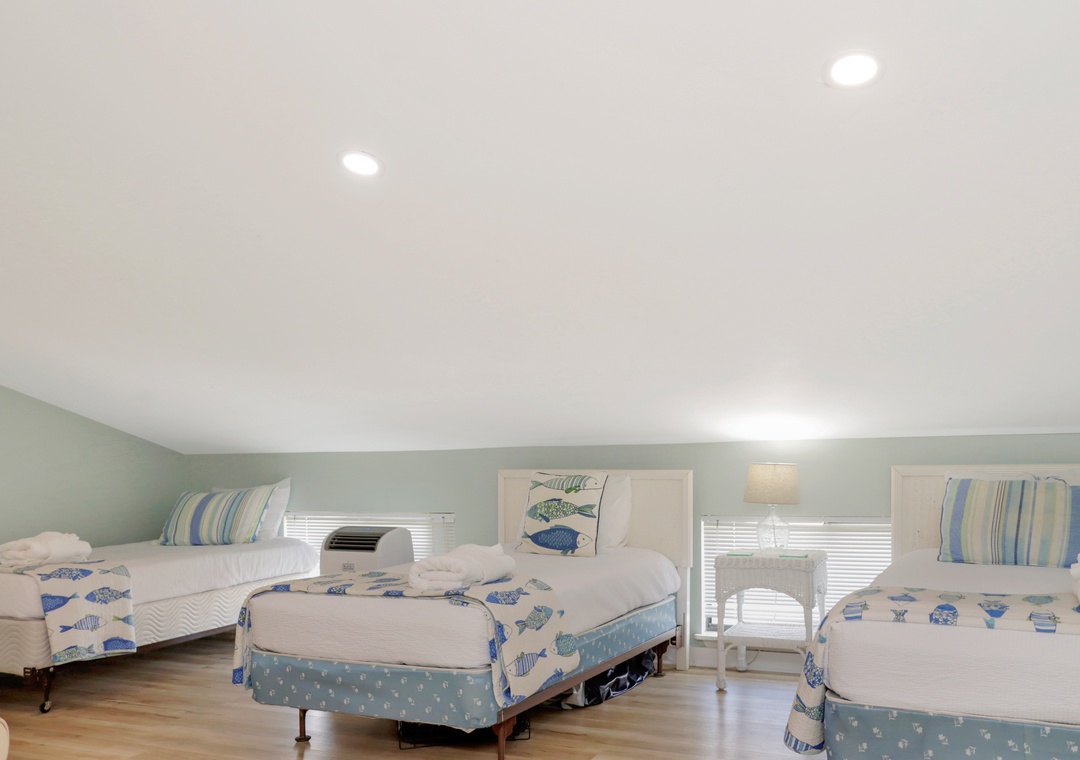Upstairs Loft with 3 Twin Beds