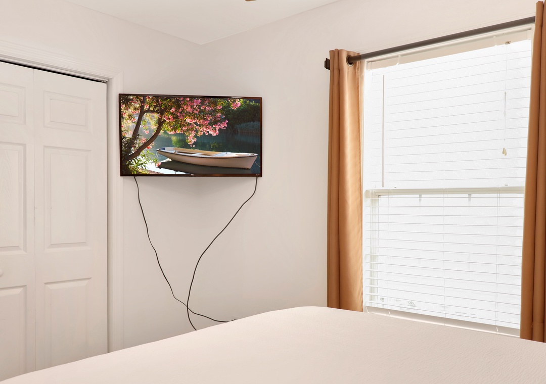 Bedroom 2 with TV