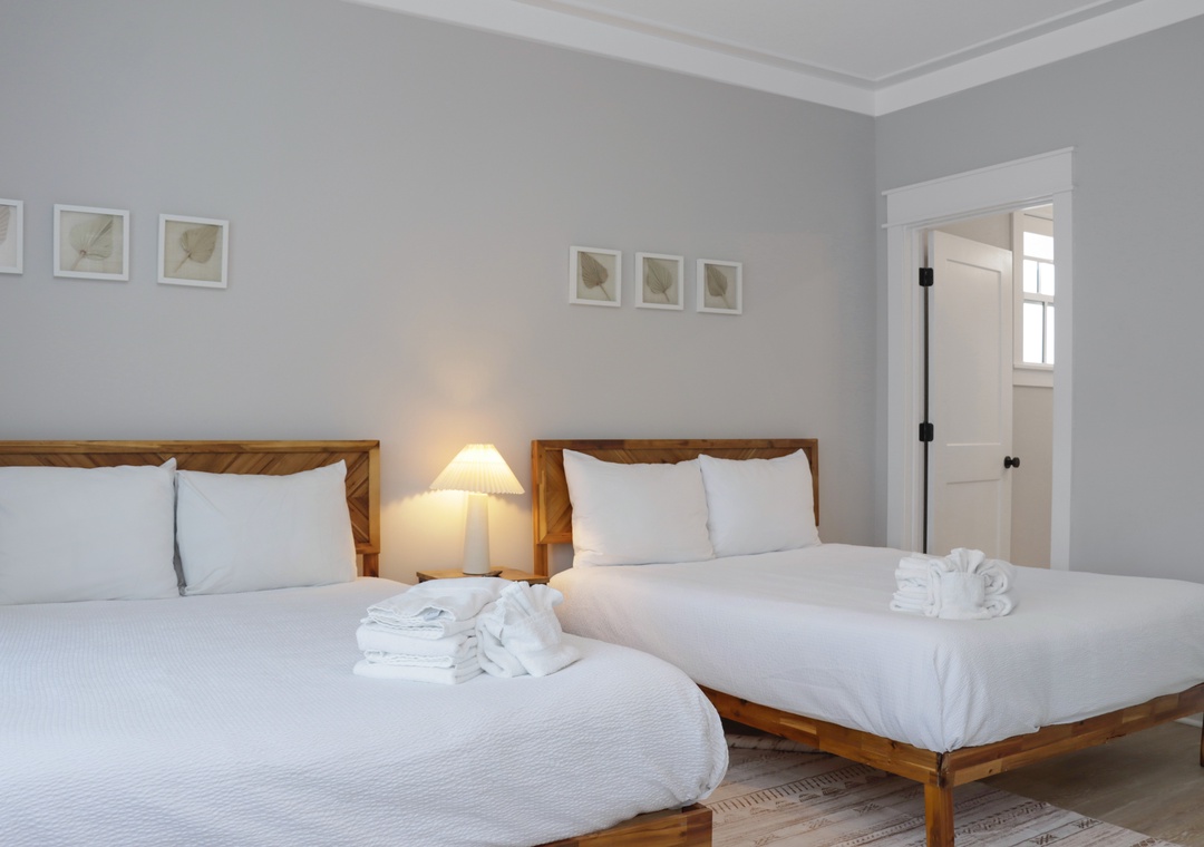 Bedroom 5 with Master Bathroom