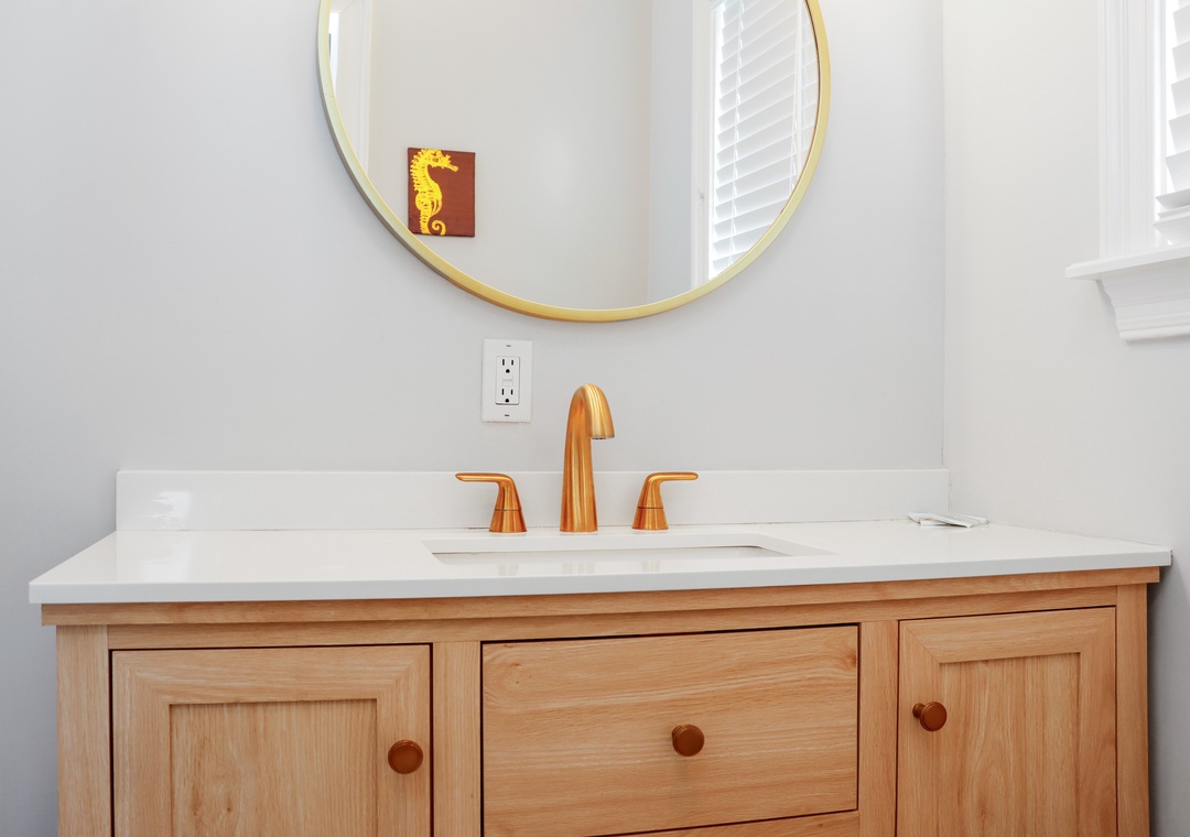 Bedroom 4 - Master Bathroom (1)