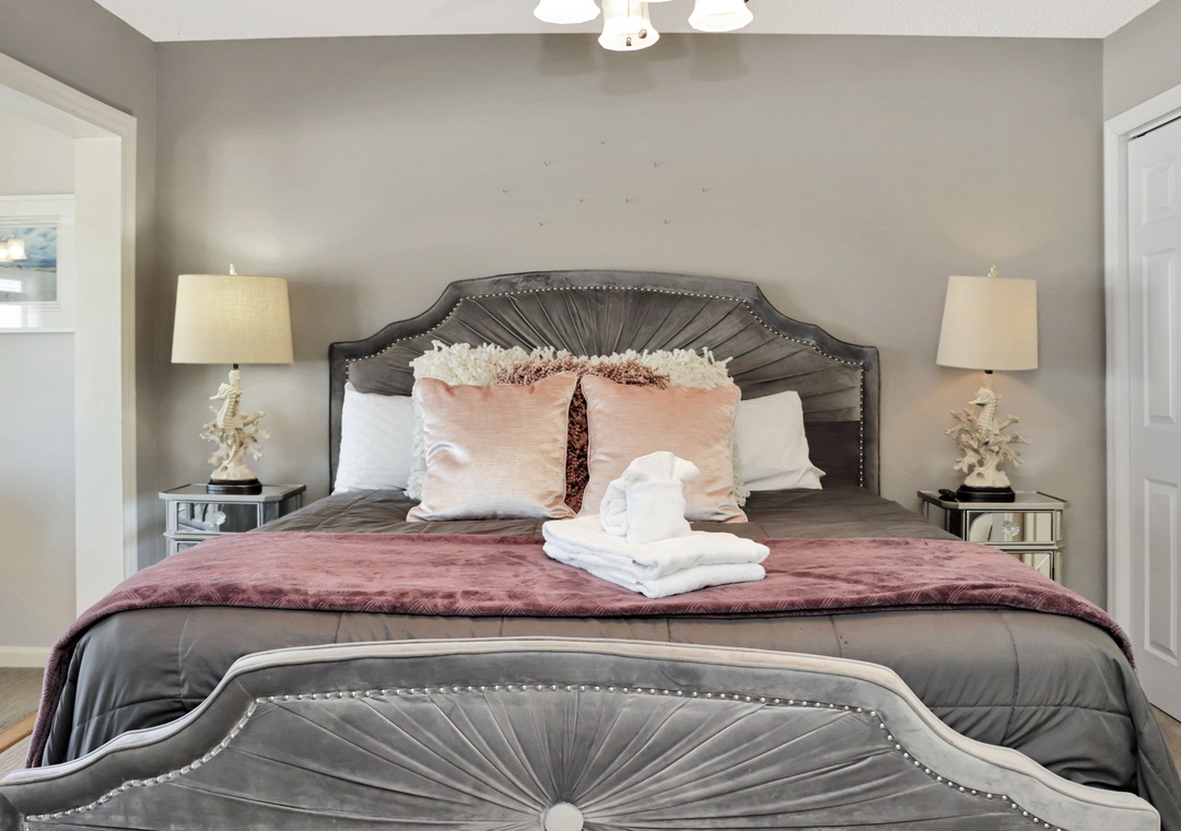Bedroom 3 - Queen Bed
