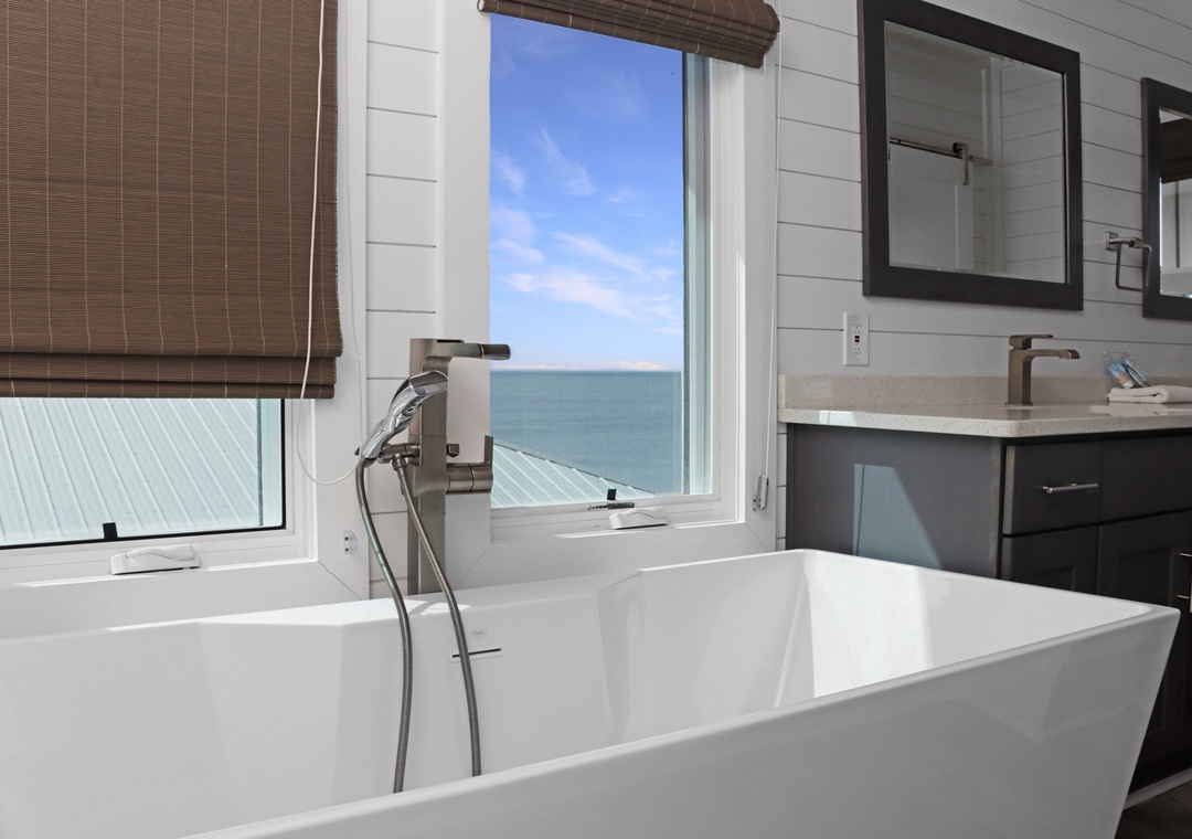 Bedroom 4 - Master Bath Tub View
