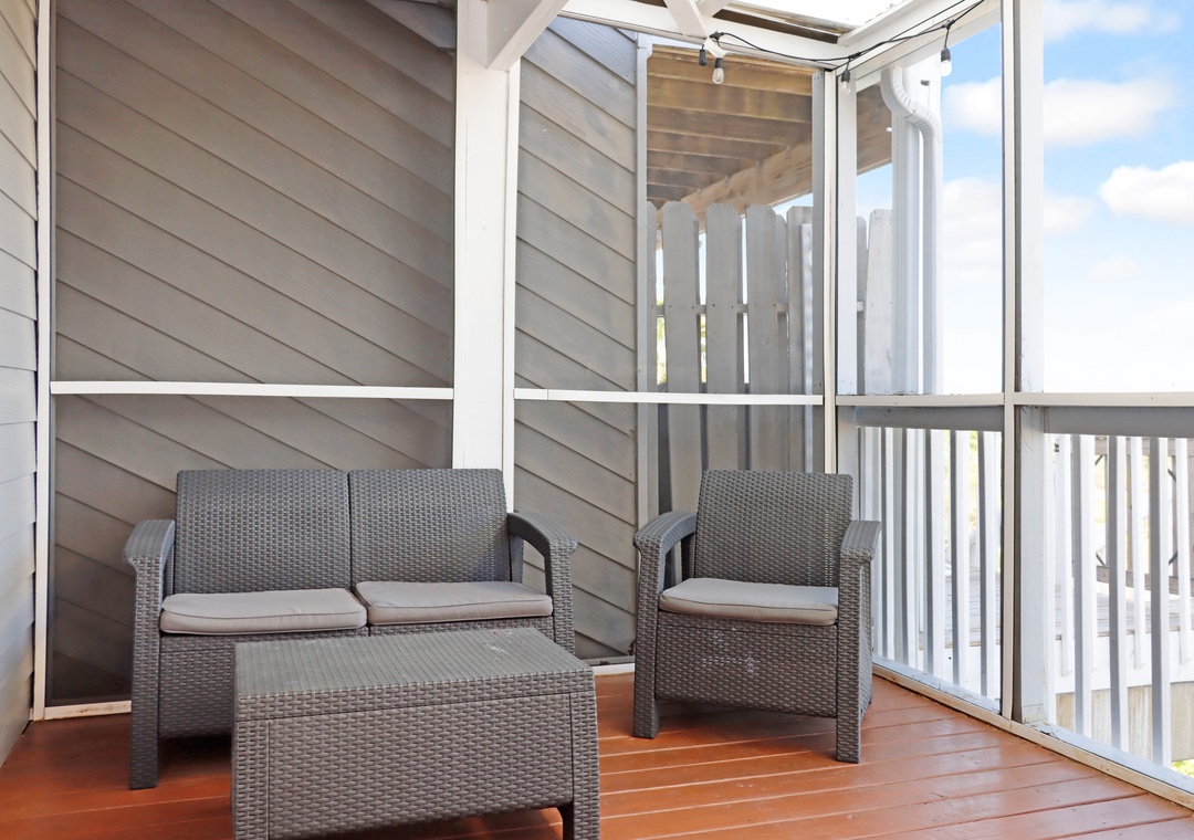 Screened Deck off of Living Room