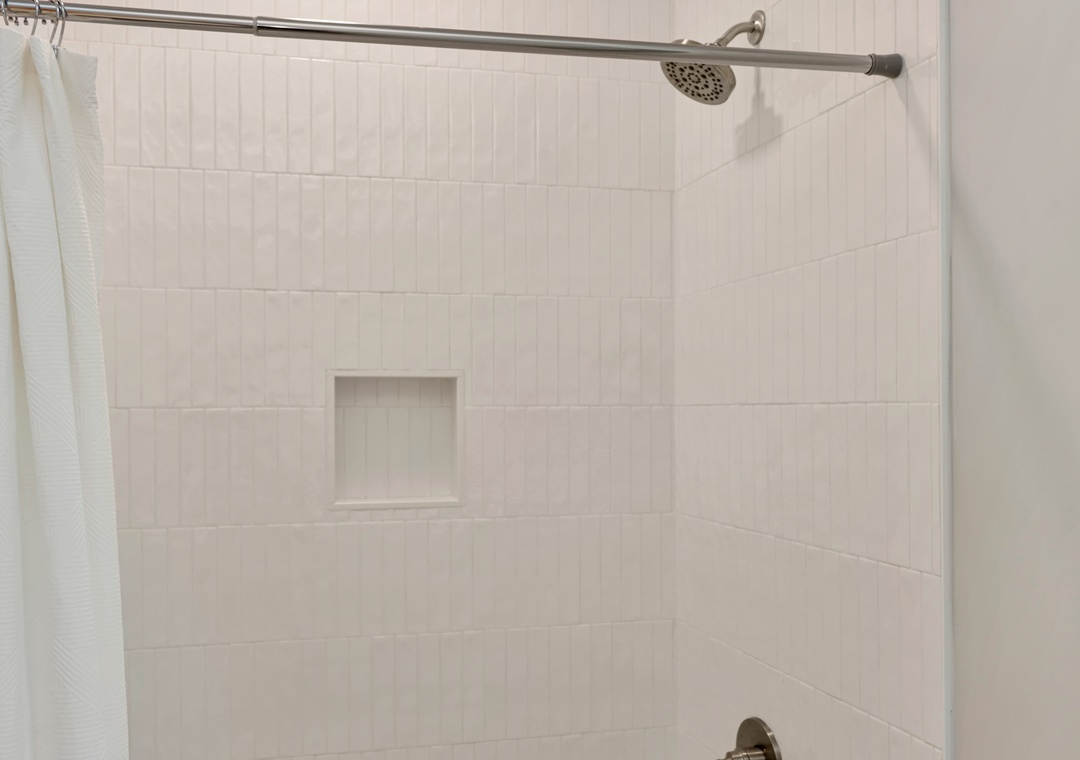 Bedroom 9 - Full Bathroom Shower