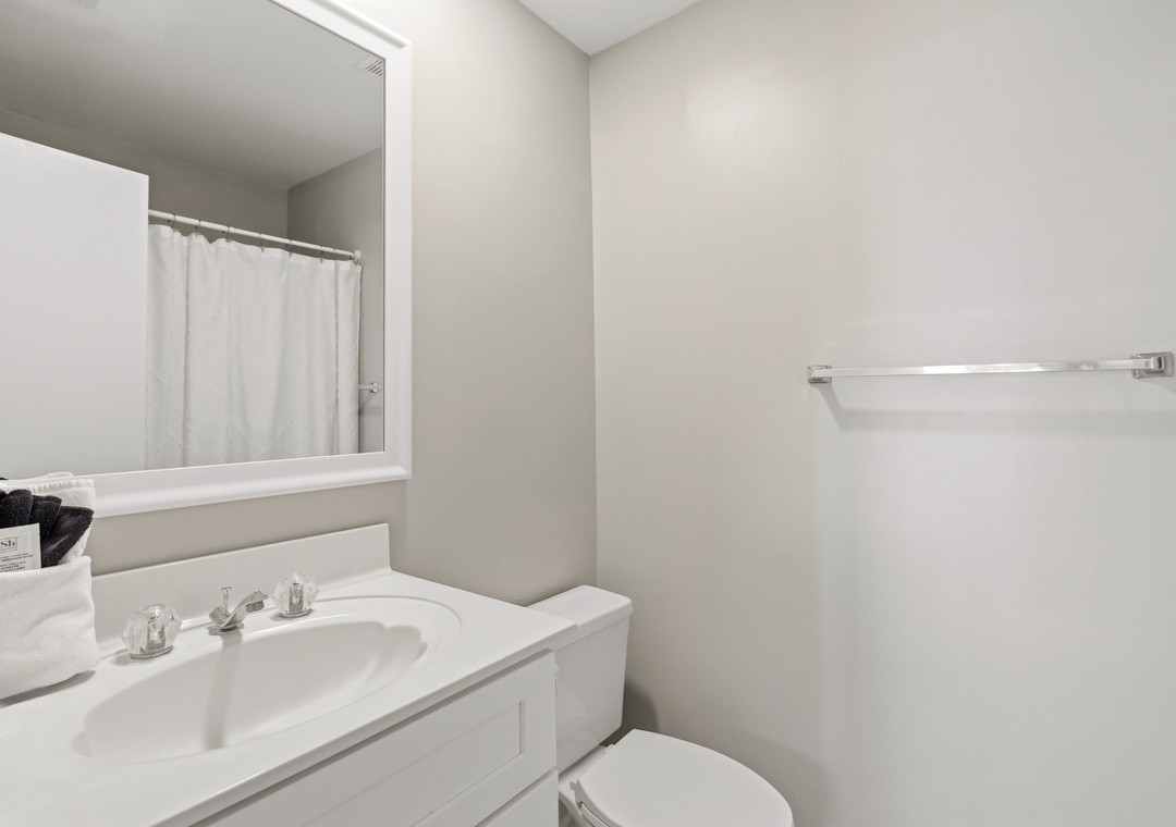 Seaclusion Third Bathroom 2