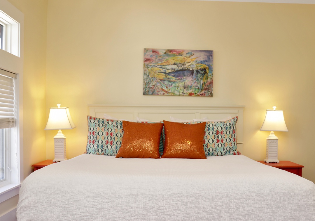 Bedroom 1 - King Bed
