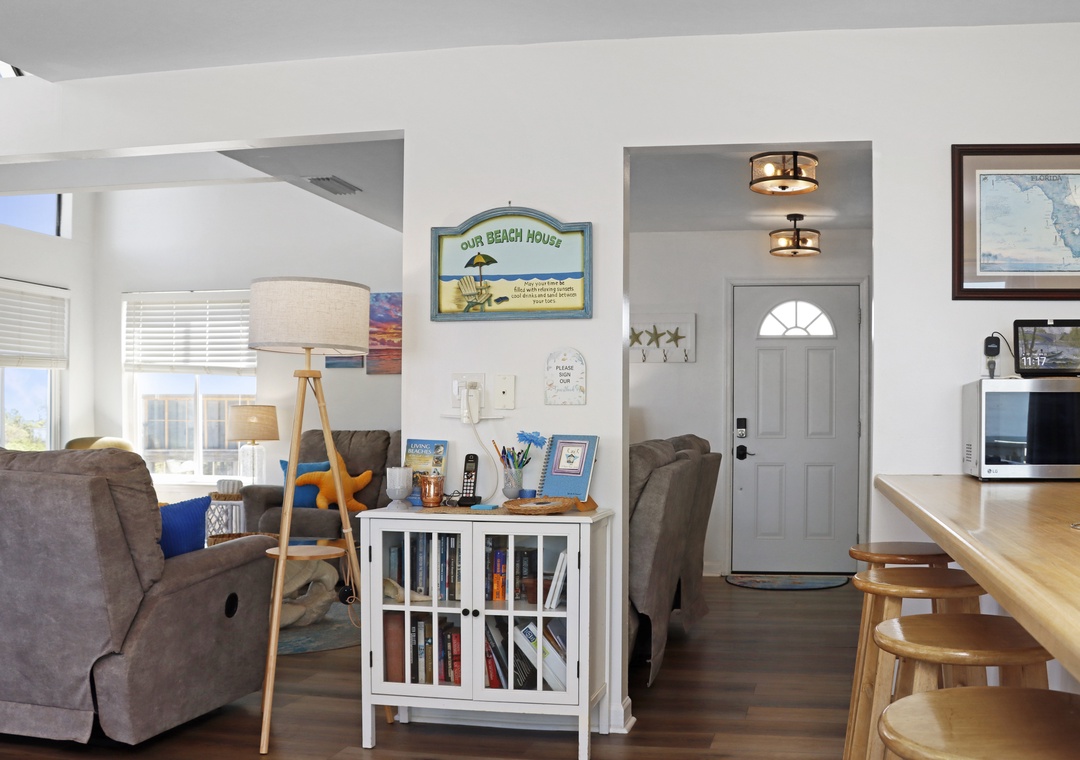 Main Entrance into the Living Room